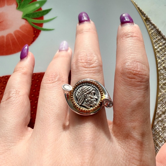 Silver Coin Ring - Picture 3 of 6